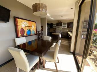 Se vende moderna casa con patio en condominio Francosta de Ulloa 25-679 Se vende moderna casa con patio en condominio Francosta de Ulloa 25-679