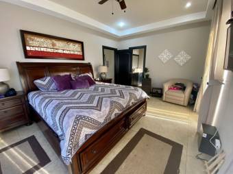 Se vende moderna casa con patio en condominio Francosta de Ulloa 25-679 Se vende moderna casa con patio en condominio Francosta de Ulloa 25-679