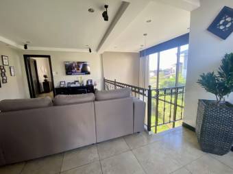 Se vende moderna casa con patio en condominio Francosta de Ulloa 25-679 Se vende moderna casa con patio en condominio Francosta de Ulloa 25-679