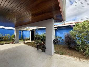 Se vende espaciosa casa con jardín y terraza en Se vende espaciosa casa con jardín y terraza en