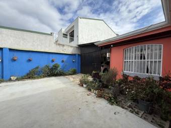 Se vende espaciosa casa con jardín y terraza en Se vende espaciosa casa con jardín y terraza en