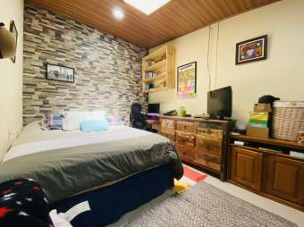 Se vende casa con local en San Francisco Heredia 23-3137 Se vende casa con local en San Francisco Heredia 23-3137