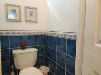 Se vende moderna casa con amplio patio en Santa Ana 25-1247 Se vende moderna casa con amplio patio en Santa Ana 25-1247