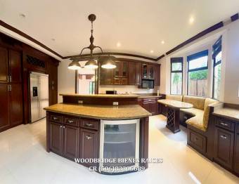 Santa Ana Hacienda Lindora casa en venta $1.100.000 /piscina