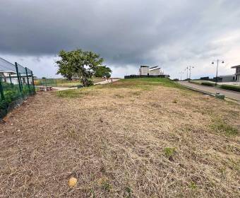 Lot for sale in the Hacienda Espavel condominium in Las Vueltas de La Guacima, Alajuela.