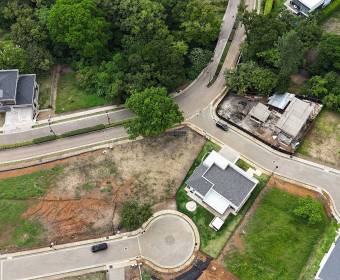 Lot for sale in the Hacienda Espavel condominium in Las Vueltas de La Guacima, Alajuela.