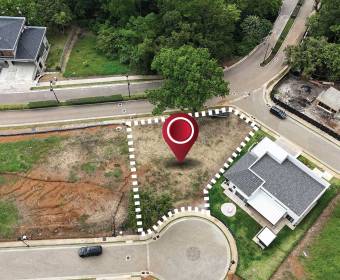 Lot for sale in the Hacienda Espavel condominium in Las Vueltas de La Guacima, Alajuela.