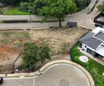 Lot for sale in the Hacienda Espavel condominium in Las Vueltas de La Guacima, Alajuela.