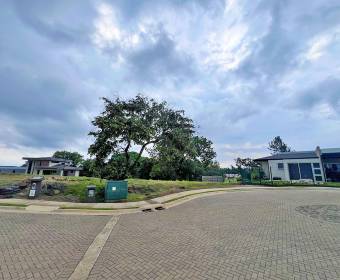 Lot for sale in the Hacienda Espavel condominium in Las Vueltas de La Guacima, Alajuela.