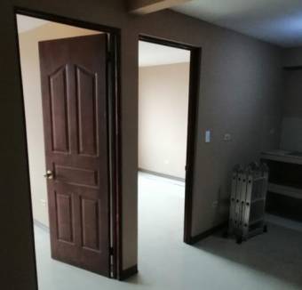 Se vende edificio para inversión en Heredia centro 23-1501