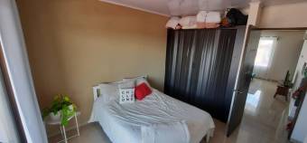 Se vende edificio con 6 apartamentos para inversión en Heredia 25-363