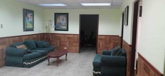 Se vende edificio comercial de 2 plantas en Rhormoser 24-1609