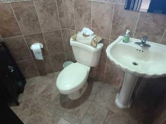 Se vende casa de lujo con piscina en La Asunción de Belén 24-1391  