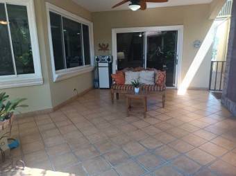 Se vende casa de lujo con piscina en La Asunción de Belén 24-1391  