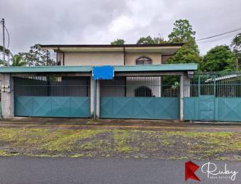 Edificio de 8 Apartamentos en Ubicación Céntrica, Guapiles