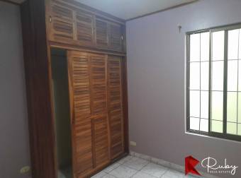 Edificio de 8 Apartamentos en Ubicación Céntrica, Guapiles