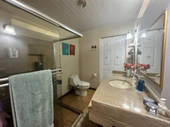 Se vende espaciosa casa con lote de 800m2 en San Pablo Heredia 25-1790 Se vende espaciosa casa con lote de 800m2 en San Pablo Heredia 25-1790