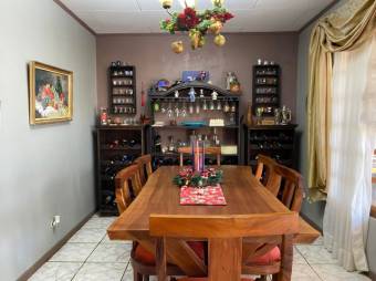 Se vende espaciosa casa con lote de 800m2 en San Pablo Heredia 25-1790 Se vende espaciosa casa con lote de 800m2 en San Pablo Heredia 25-1790