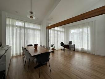 Se vende moderna casa con patio en condominio de Ulloa Heredia 25-154 Se vende moderna casa con patio en condominio de Ulloa Heredia 25-154