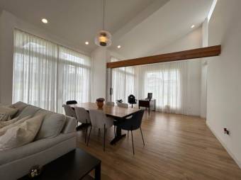 Se vende moderna casa con patio en condominio de Ulloa Heredia 25-154 Se vende moderna casa con patio en condominio de Ulloa Heredia 25-154