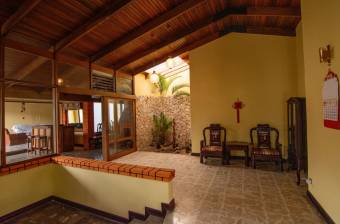 VENTA DE CASA, SAN JOSÉ, MORAVIA, LOS COLEGIOS  