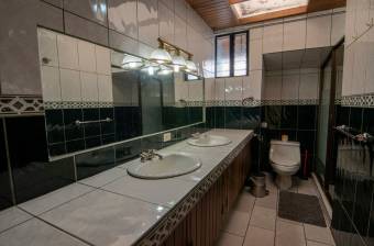 VENTA DE CASA, SAN JOSÉ, MORAVIA, LOS COLEGIOS  