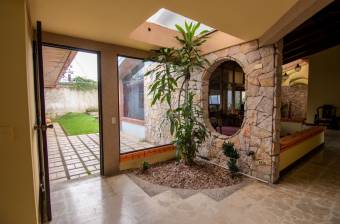 VENTA DE CASA, SAN JOSÉ, MORAVIA, LOS COLEGIOS  