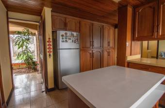 VENTA DE CASA, SAN JOSÉ, MORAVIA, LOS COLEGIOS  