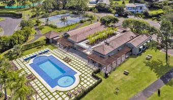 Se vende espaciosa casa de lujo en condominio de Curridabat 25-1773