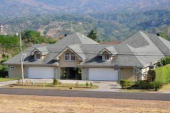 Se vende espaciosa casa de lujo en Hacienda los Se vende espaciosa casa de lujo en Hacienda los