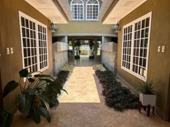 Se vende espaciosa casa de lujo en Hacienda los Se vende espaciosa casa de lujo en Hacienda los