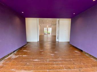 Se vende espaciosa propiedad San Pedro de Montes de Oca 25-369