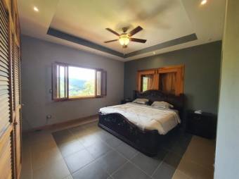 Se vende casa con mas de 10,400m2 de lote en Ciudad Colón 24-1029 Se vende casa con mas de 10,400m2 de lote en Ciudad Colón 24-1029