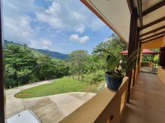 Se vende casa con mas de 10,400m2 de lote en Ciudad Colón 24-1029 Se vende casa con mas de 10,400m2 de lote en Ciudad Colón 24-1029