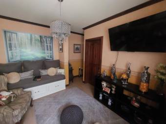 Se vende casa con lote de 2,200m2 en San Jerónimo San José 25-783