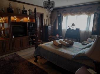 Se vende casa con lote de 2,200m2 en San Jerónimo San José 25-783