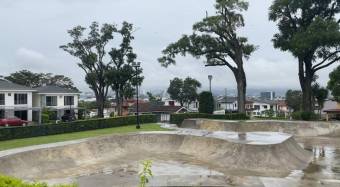 Se vende propiedad en construcción para estrenar en Ulloa Heredia 25-1995