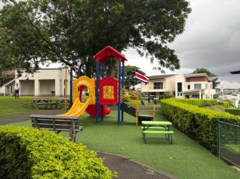 Se vende propiedad en construcción para estrenar en Ulloa Heredia 25-1995