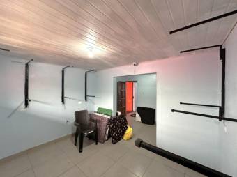 Se vende amplia plaza comercial en Heredia Centro 25-2044, $ 850,000, 9, Heredia, Heredia