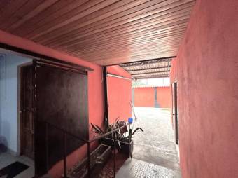 Se vende amplia plaza comercial en Heredia Centro 25-2044, $ 850,000, 9, Heredia, Heredia