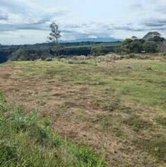 Se vende amplio lote de 12,900m2 en Brasil de Santa Ana 25-1238