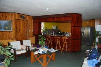 Se vende amplia finca de 2 hectáreas en Rio Oro Santa Ana 23-3341