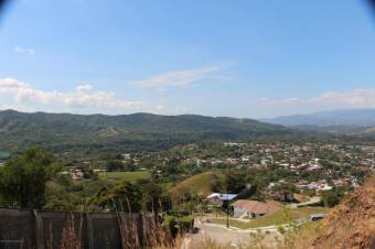 Se vende amplio lote de 5,1 hectáreas en condominio de Ciudad Colon 23-1104