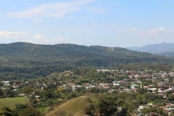 Se vende amplio lote de 5,1 hectáreas en condominio de Ciudad Colon 23-1104