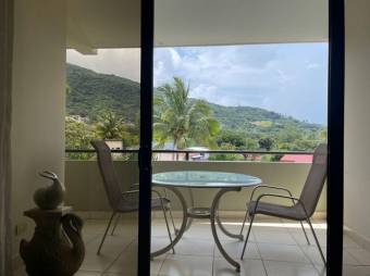 Se alquila moderno apartamento en Rio Oro Santa Ana 25-1472