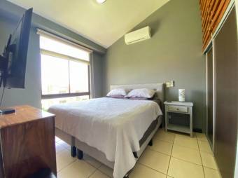 Se alquila moderno apartamento amoblado en Santa Ana 26-82