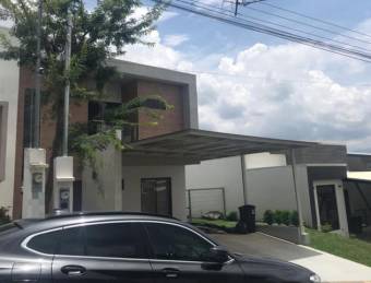 Se alquila moderna casa en condominio de Grecia Alajuela 25-1344