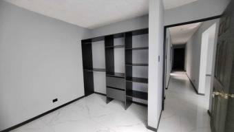 Se alquila espacioso apartamento en Merced de San José 25-377