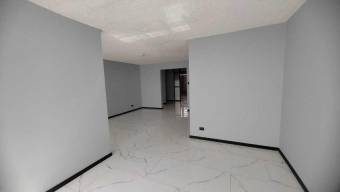 Se alquila espacioso apartamento en Merced de San José 25-377