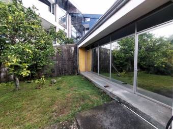 Se vende propiedad con 5 oficinas y uso de suelo comercial en Heredia Centro 24-1073 Se vende propiedad con 5 oficinas y uso de suelo comercial en Heredia Centro 24-1073